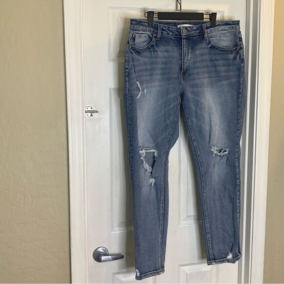 KanCan Distressed Jeans Size 31 - Picture 3 of 9